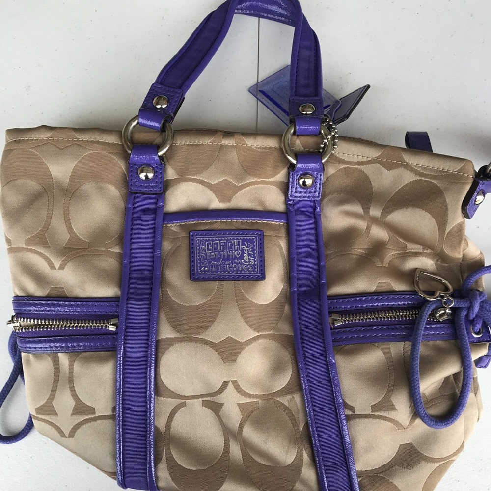 Coach Purse. Great Condition.